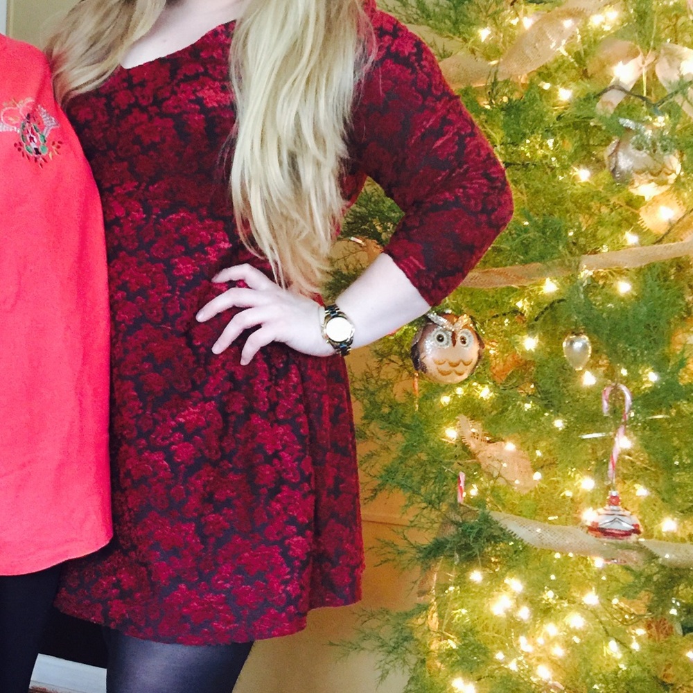 Jessica Simpson V-neck dress